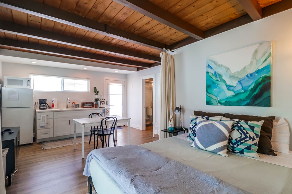 Virtual tour photo 24 of 30 for 722 Wilbur Ave