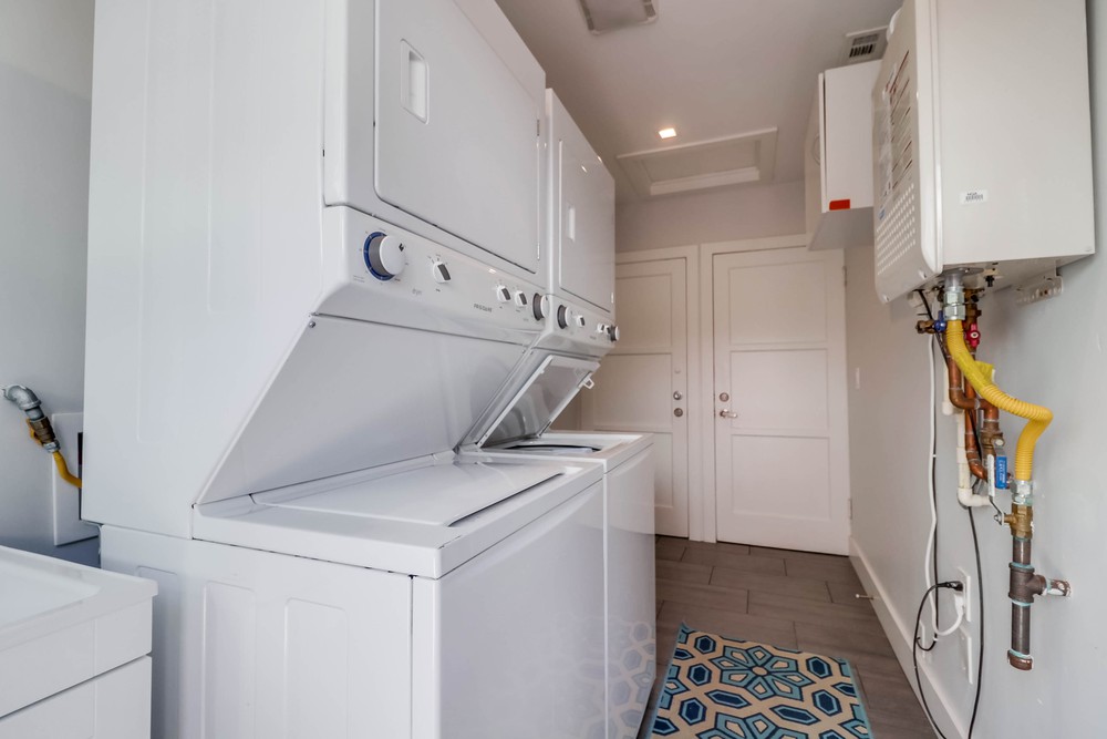 Virtual tour photo 31 of 30 for 722 Wilbur Ave