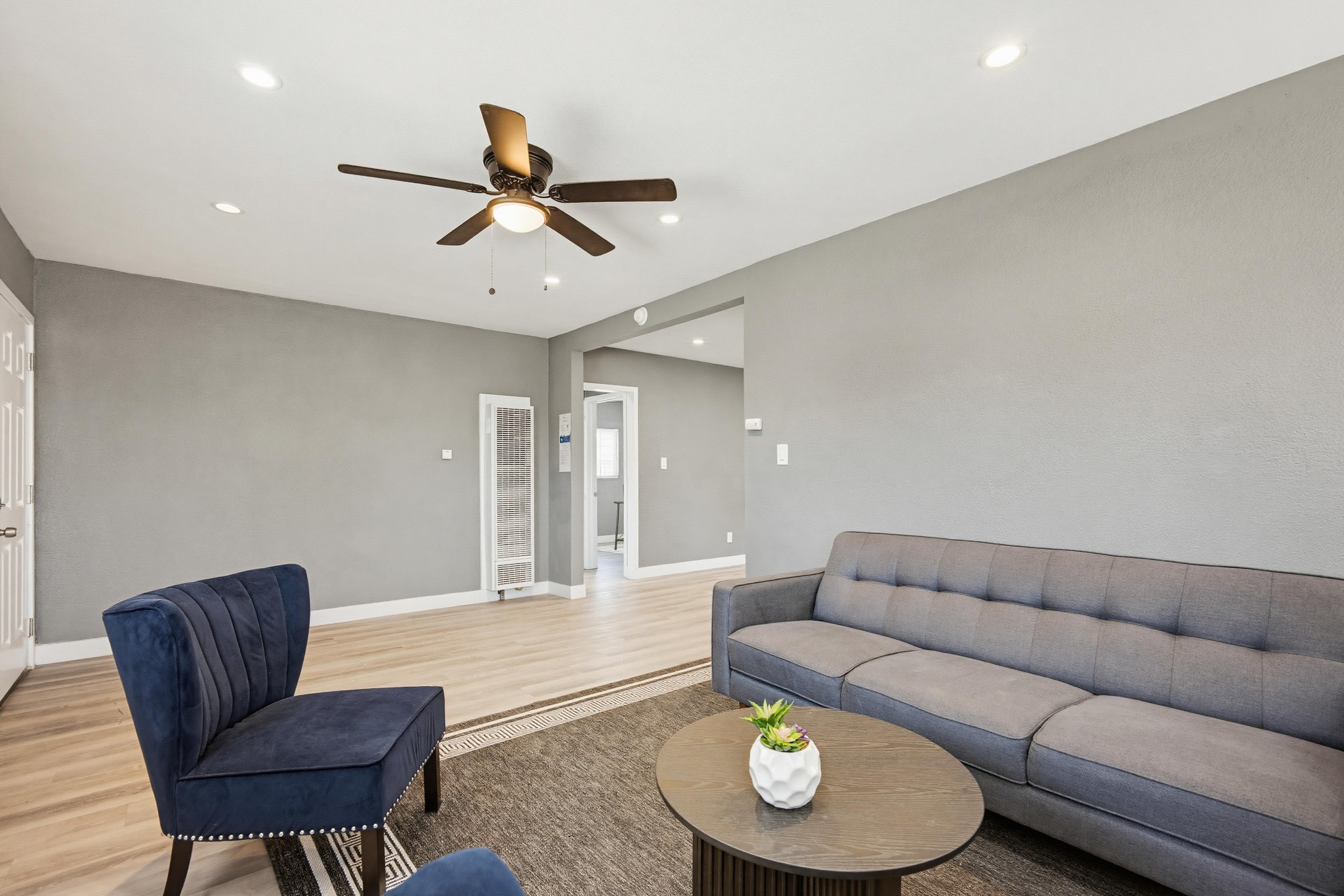 Virtual tour photo 9 of 29 for 7221 Garden Dr