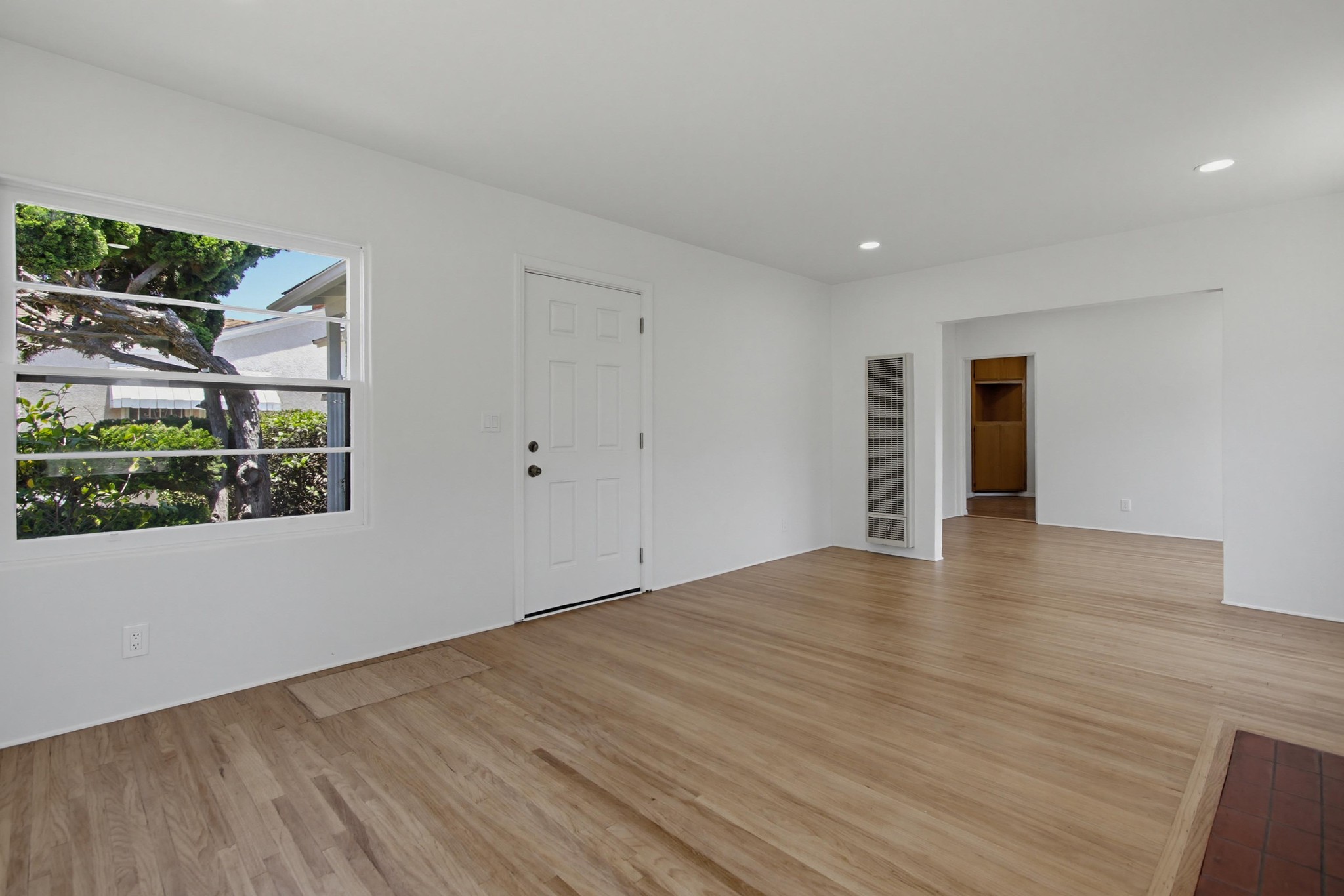 Virtual tour photo 11 of 44 for 723 Alpine Ave