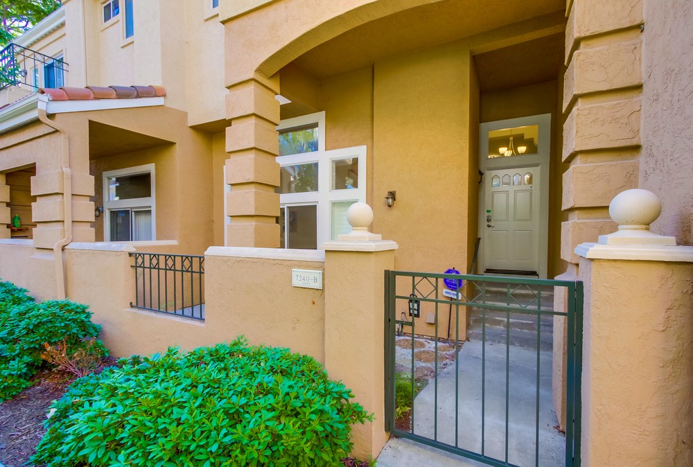 Virtual tour photo 4 of 41 for 7240 Calabria Ct