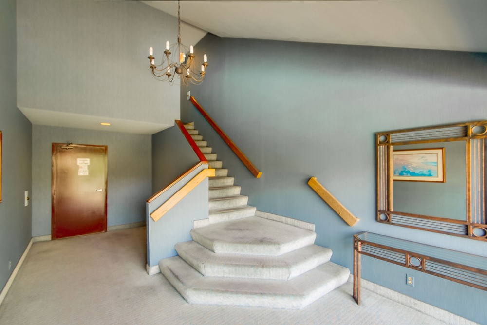 Virtual tour photo 5 of 48 for 7245 Navajo Rd