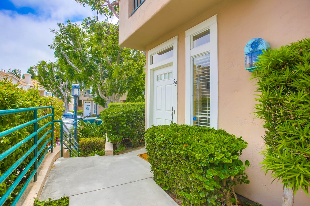 Virtual tour photo 4 of 39 for 7249 Calabria Ct