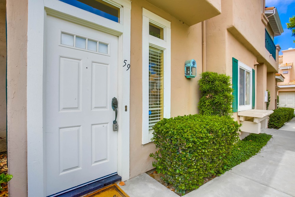 Virtual tour photo 5 of 39 for 7249 Calabria Ct