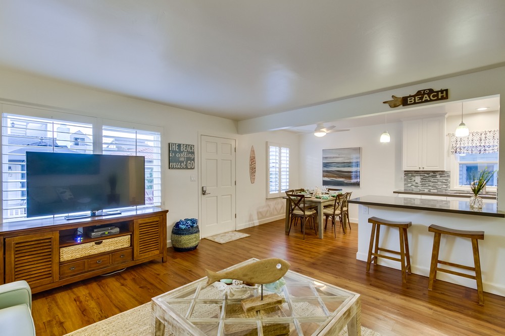 Virtual tour photo 8 of 33 for Balboa Court