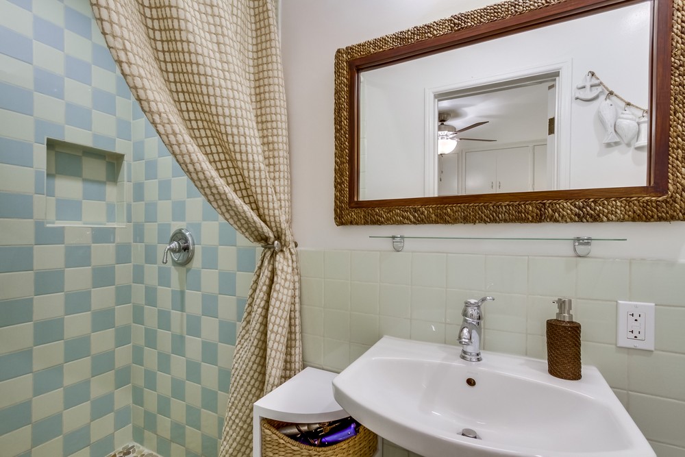 Virtual tour photo 23 of 33 for Balboa Court