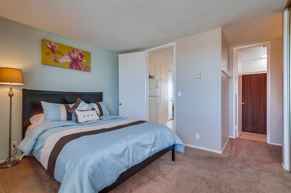 Virtual tour photo 17 of 26 for 725 Redondo Court #36