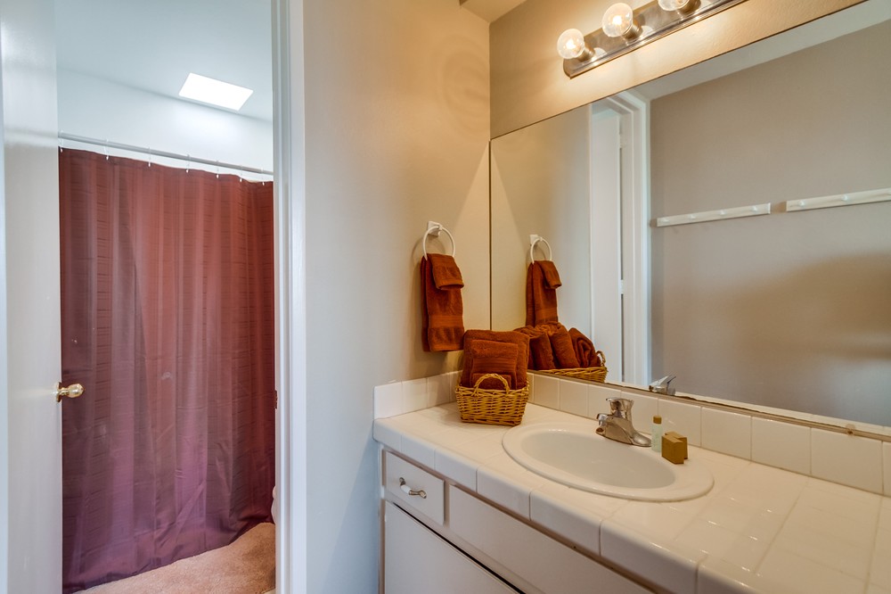 Virtual tour photo 18 of 26 for 725 Redondo Court #36