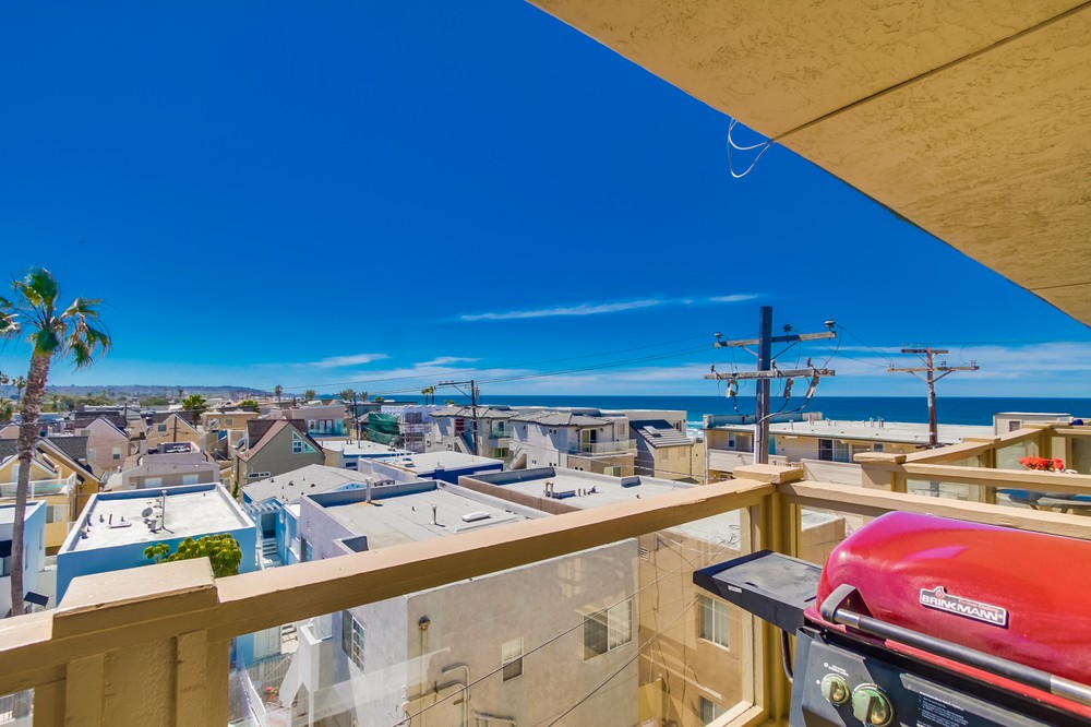 Virtual tour photo 22 of 26 for 725 Redondo Court #36