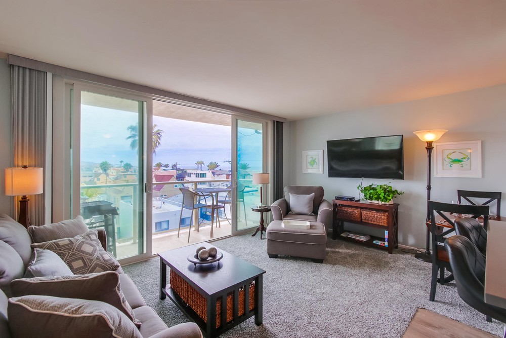 Virtual tour photo 3 of 24 for 725 Redondo Ct