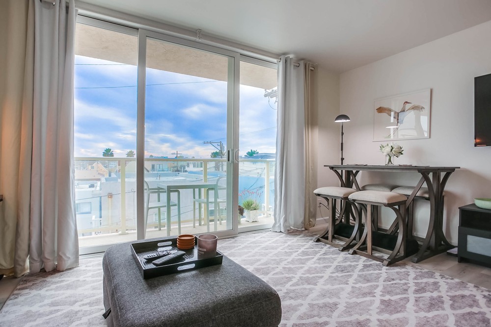 Virtual tour photo 7 of 42 for 725 Redondo Ct