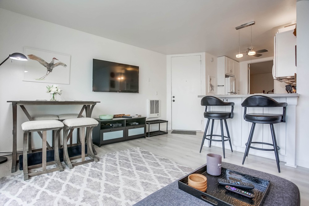 Virtual tour photo 8 of 42 for 725 Redondo Ct