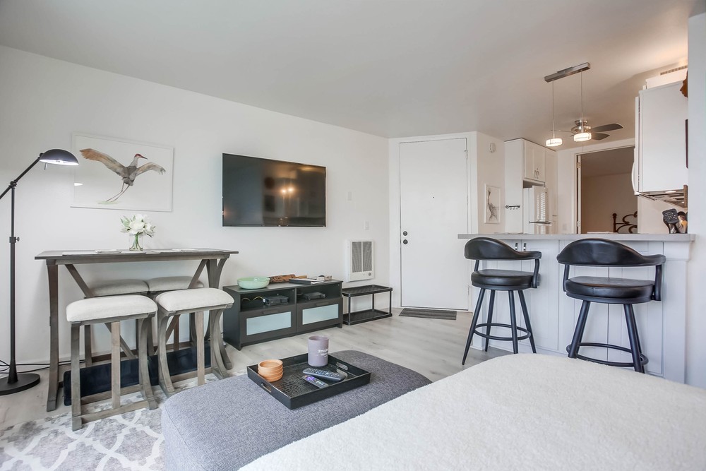 Virtual tour photo 11 of 42 for 725 Redondo Ct