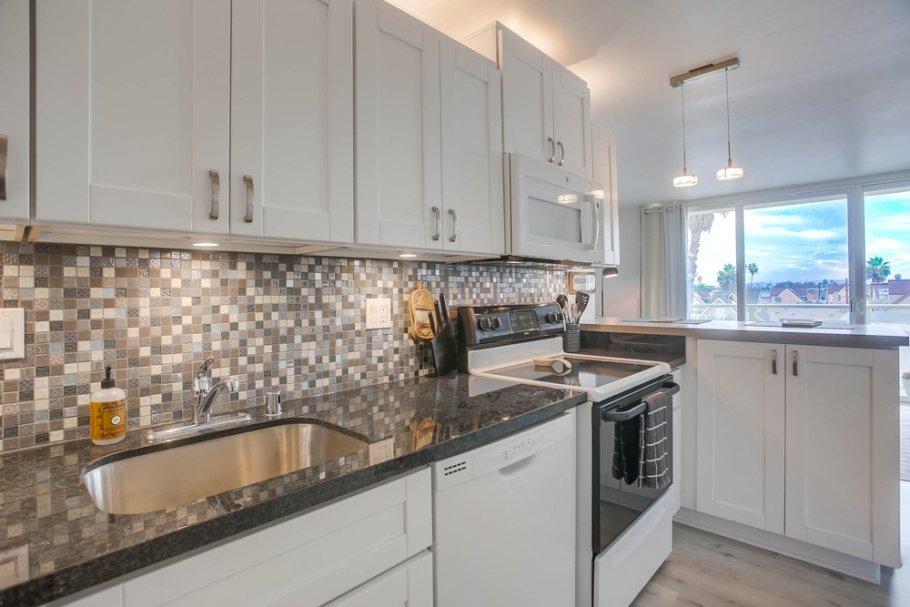 Virtual tour photo 15 of 42 for 725 Redondo Ct