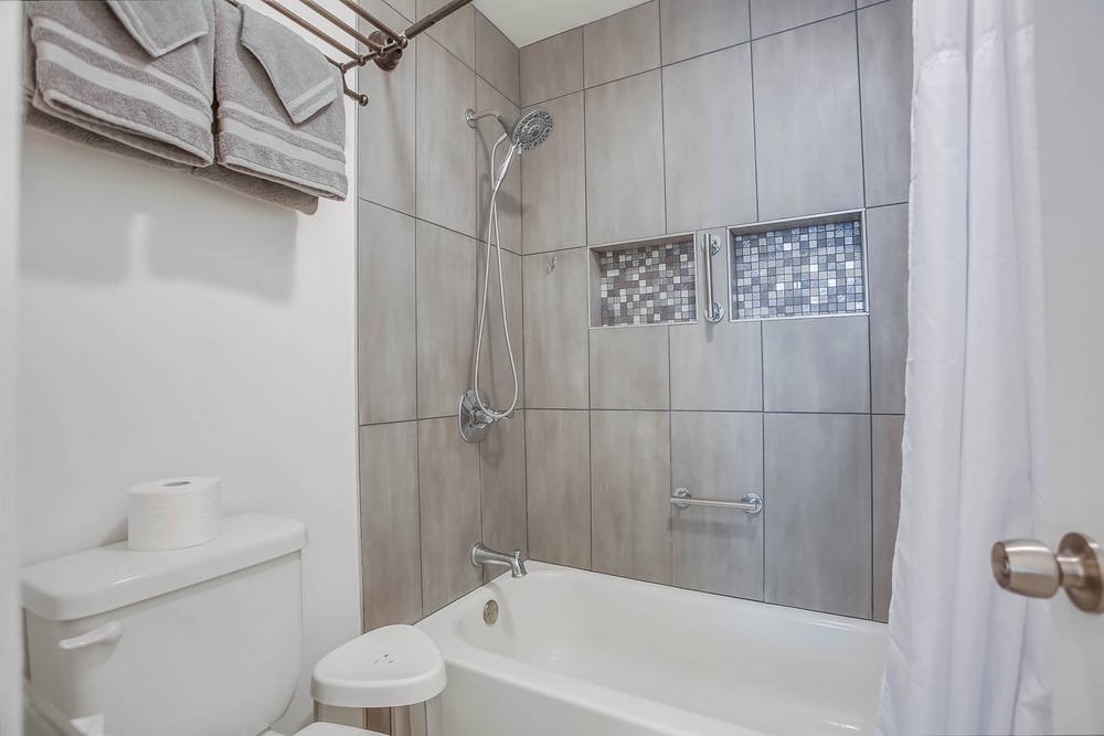 Virtual tour photo 25 of 42 for 725 Redondo Ct