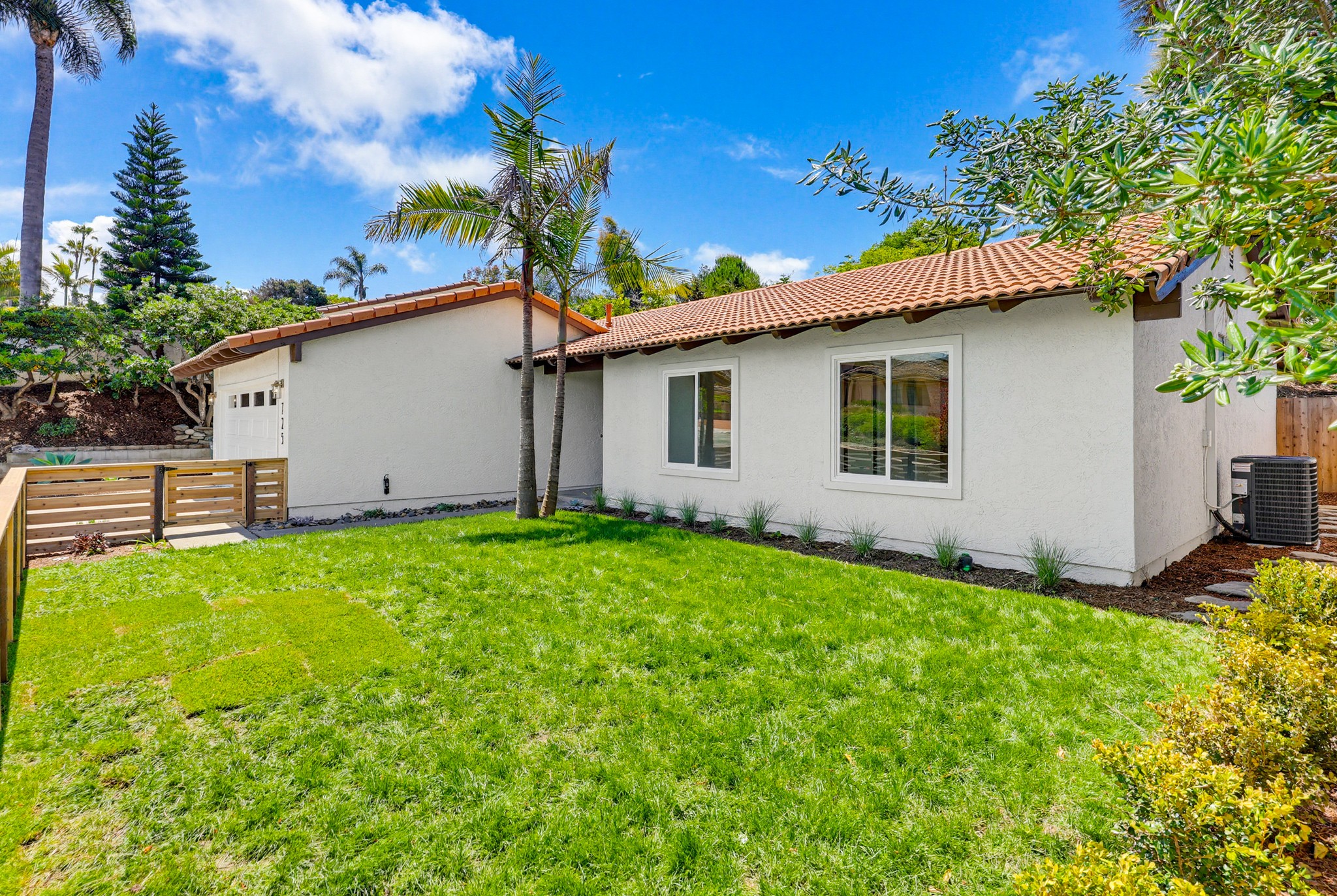 Virtual tour photo 6 of 79 for 725 Santa Florencia