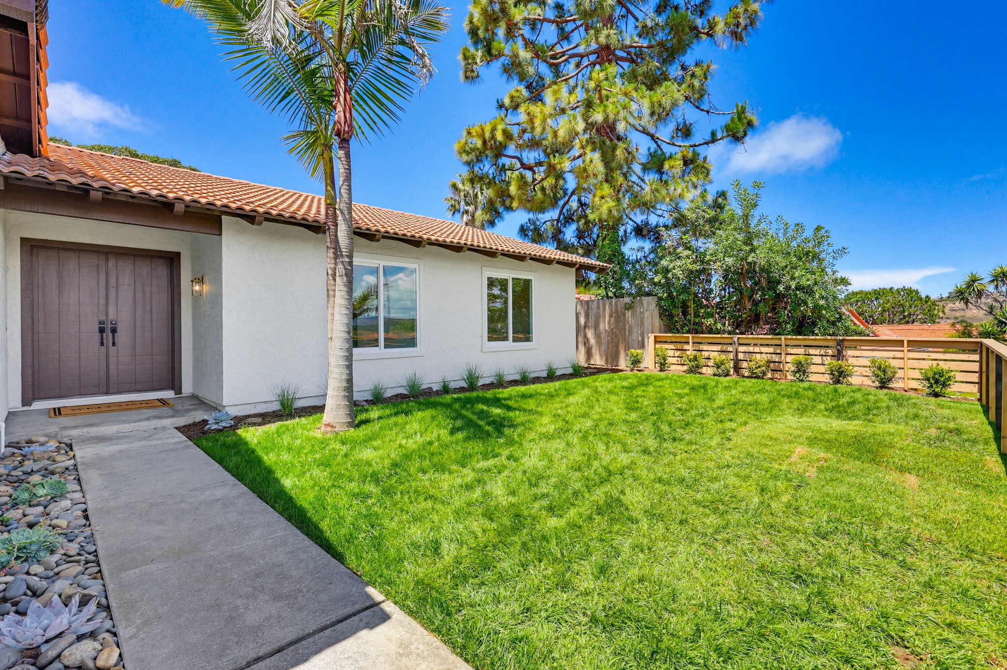 Virtual tour photo 8 of 79 for 725 Santa Florencia