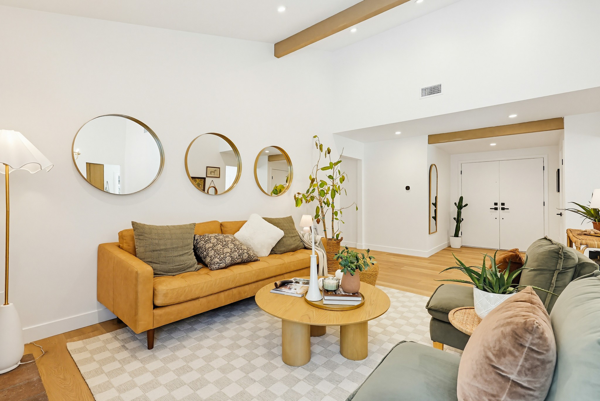 Virtual tour photo 16 of 79 for 725 Santa Florencia