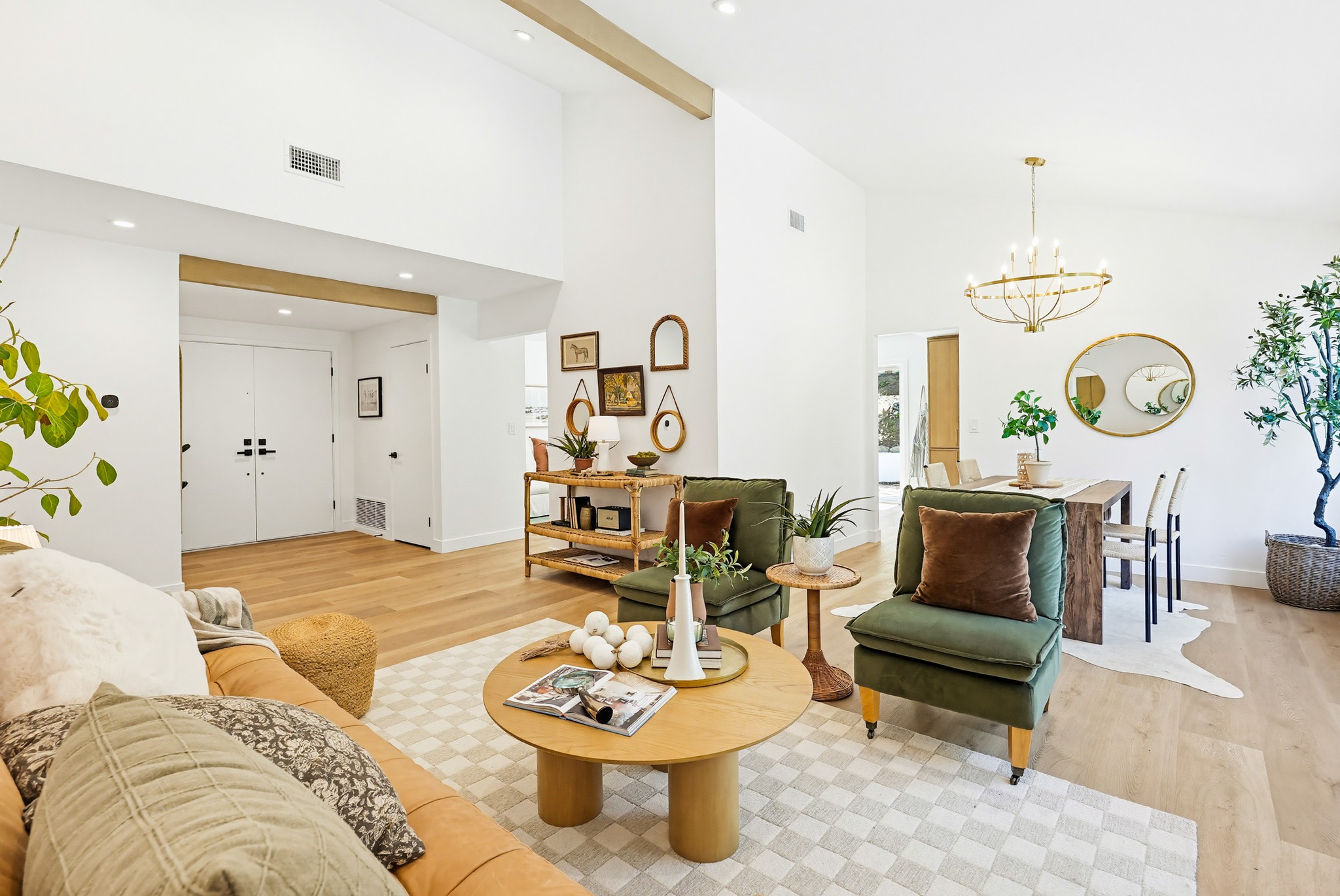 Virtual tour photo 17 of 79 for 725 Santa Florencia