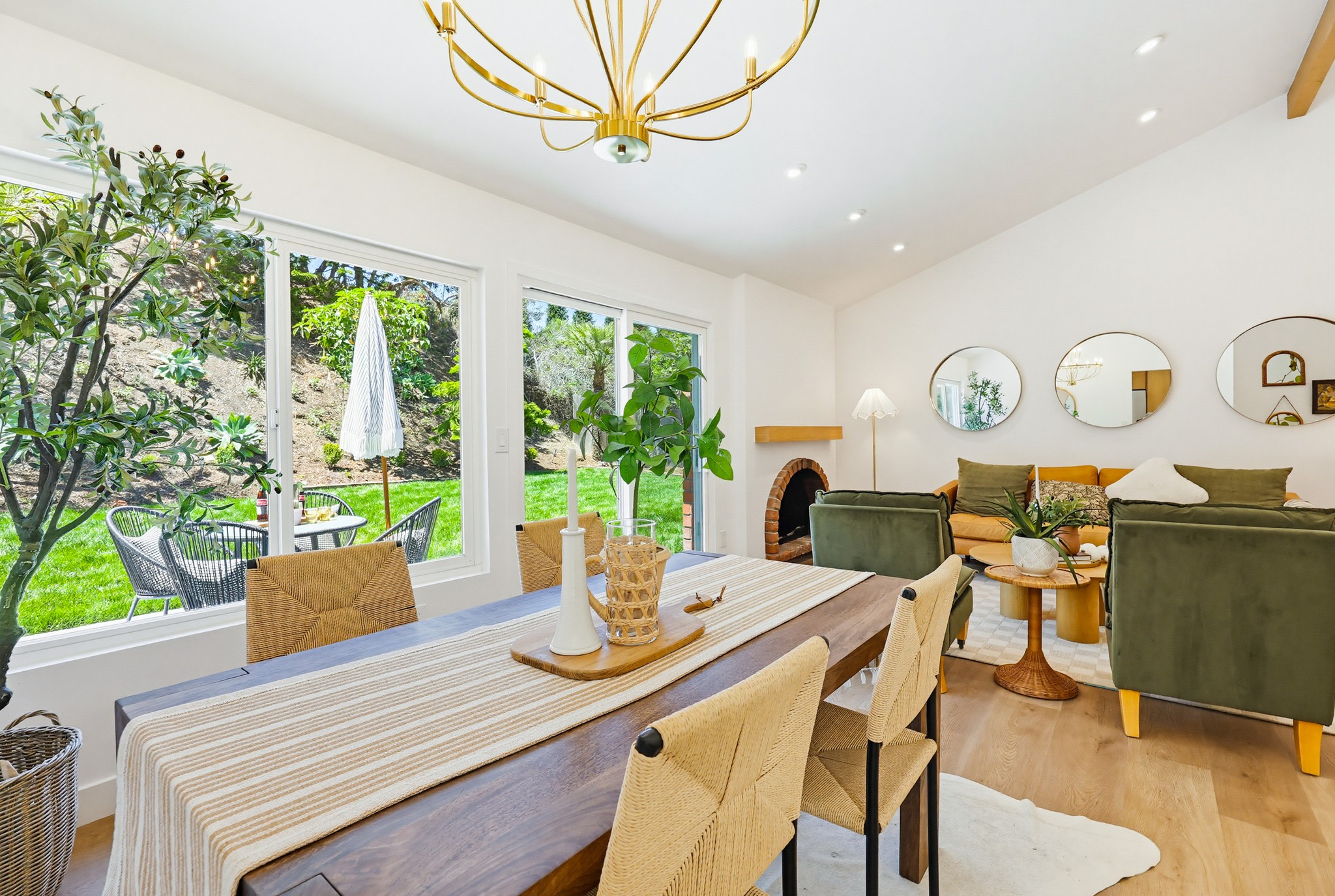 Virtual tour photo 19 of 79 for 725 Santa Florencia