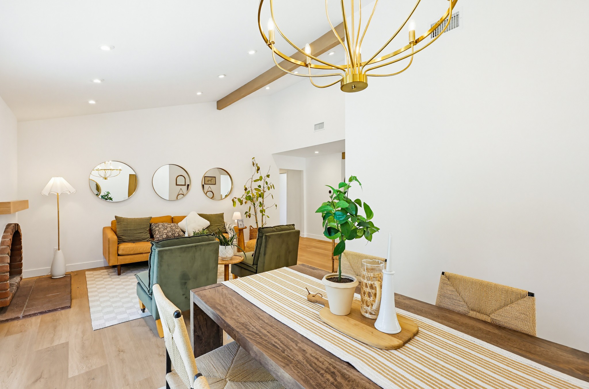 Virtual tour photo 20 of 79 for 725 Santa Florencia