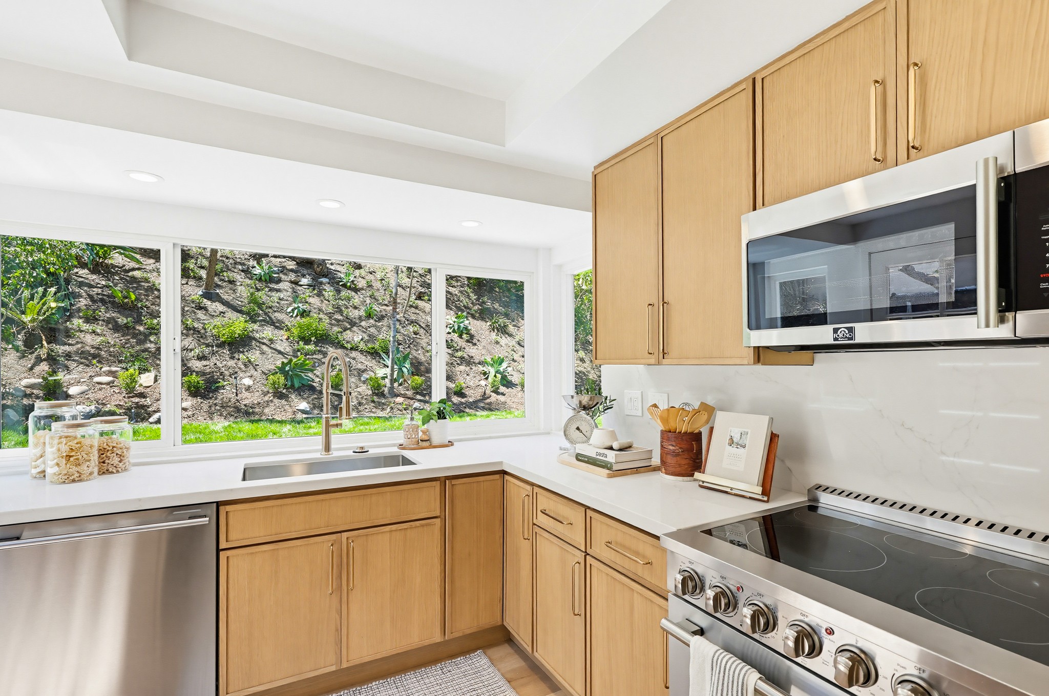 Virtual tour photo 30 of 79 for 725 Santa Florencia