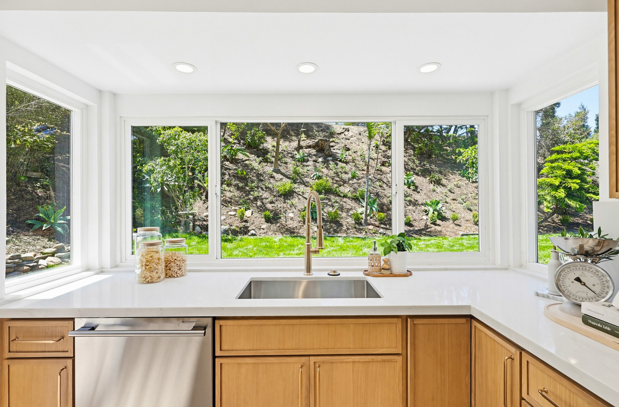 Virtual tour photo 33 of 79 for 725 Santa Florencia
