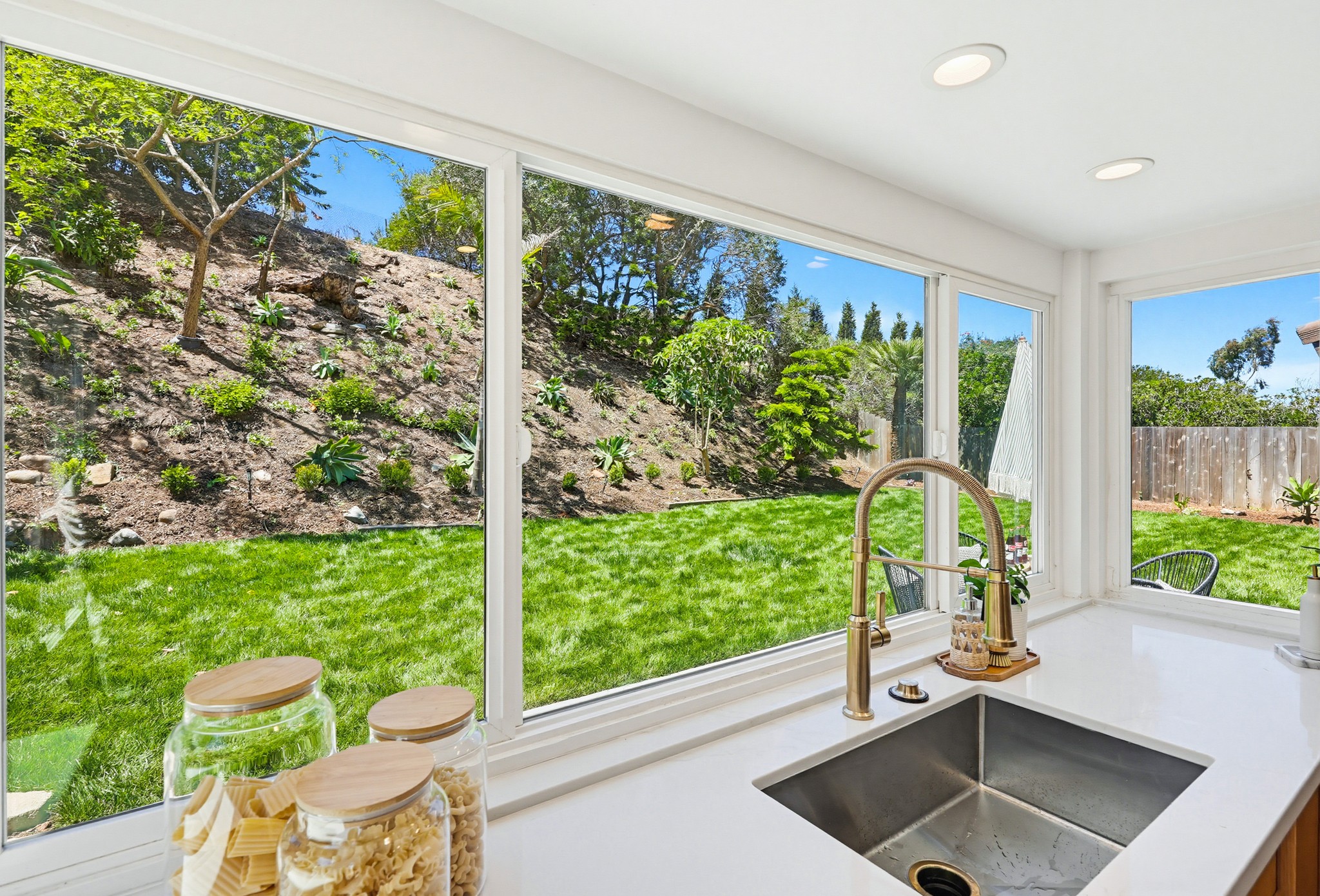 Virtual tour photo 34 of 79 for 725 Santa Florencia