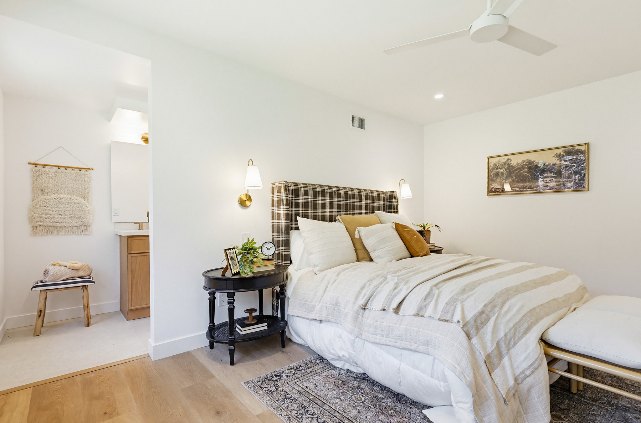 Virtual tour photo 40 of 79 for 725 Santa Florencia