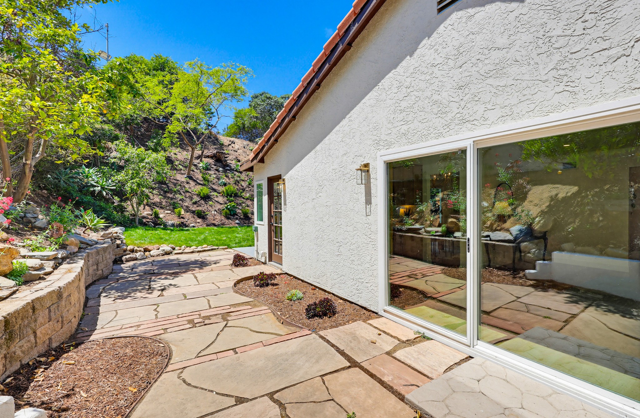 Virtual tour photo 62 of 79 for 725 Santa Florencia