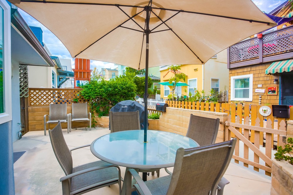 Virtual tour photo 7 of 49 for 725 York Ct