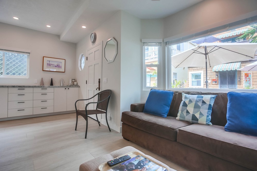 Virtual tour photo 11 of 49 for 725 York Ct