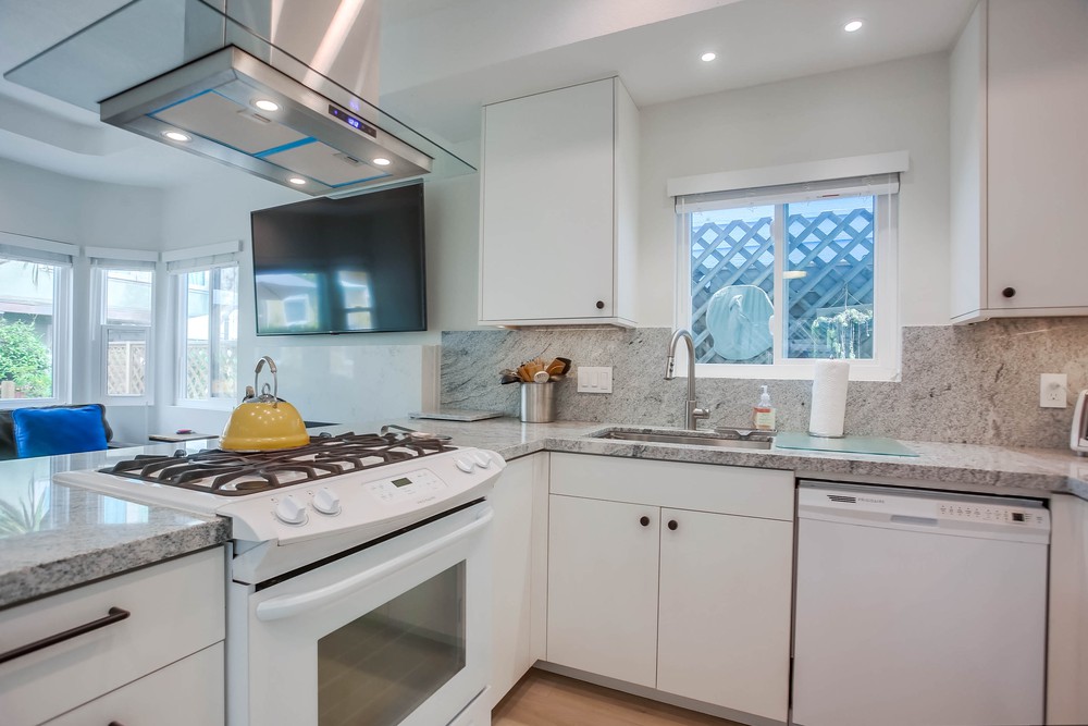 Virtual tour photo 17 of 49 for 725 York Ct