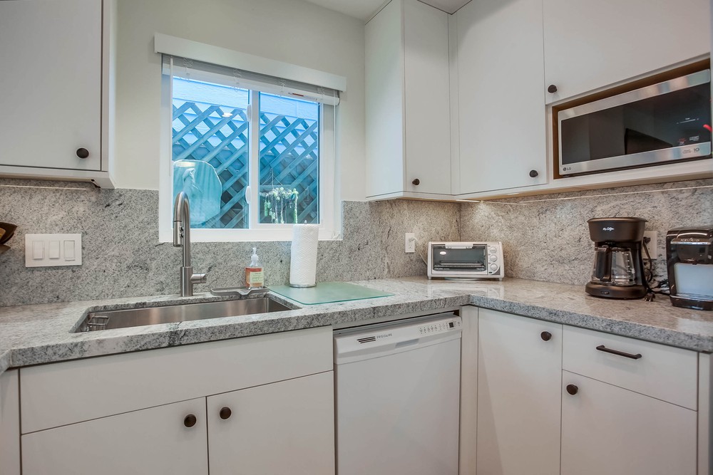 Virtual tour photo 18 of 49 for 725 York Ct