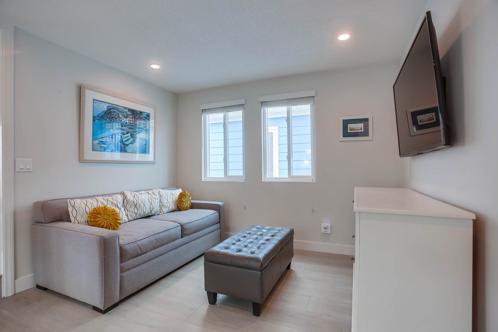 Virtual tour photo 21 of 49 for 725 York Ct