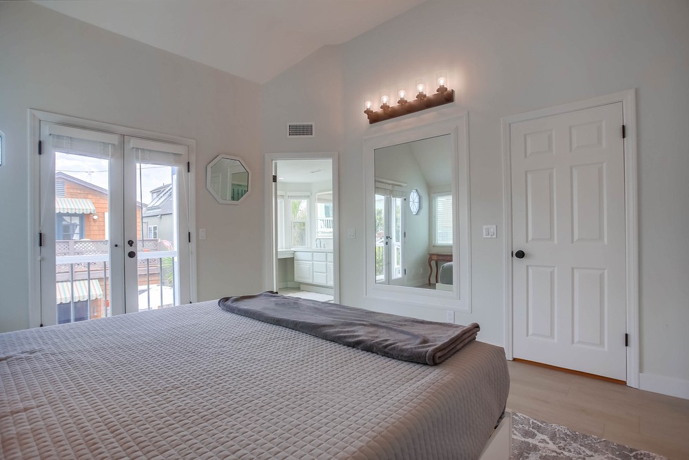 Virtual tour photo 25 of 49 for 725 York Ct