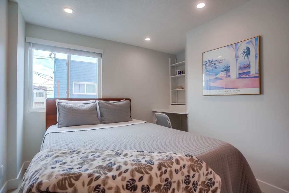 Virtual tour photo 35 of 49 for 725 York Ct