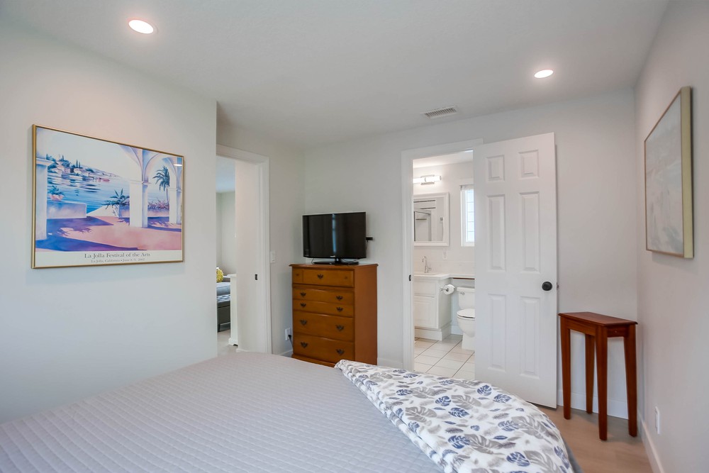 Virtual tour photo 36 of 49 for 725 York Ct