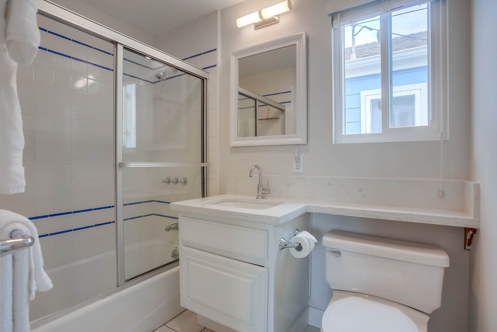 Virtual tour photo 37 of 49 for 725 York Ct