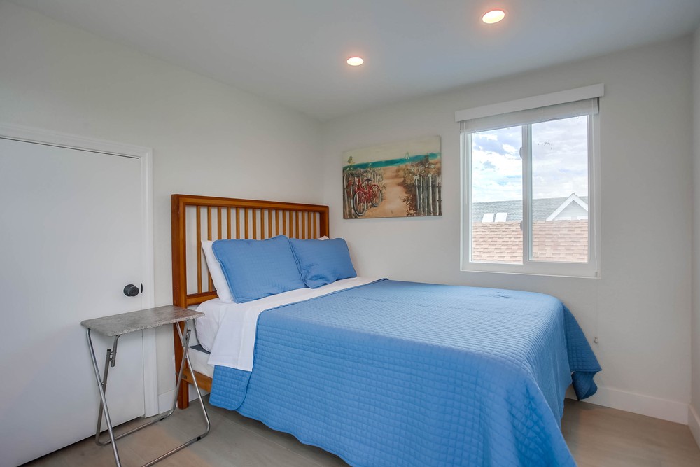Virtual tour photo 38 of 49 for 725 York Ct