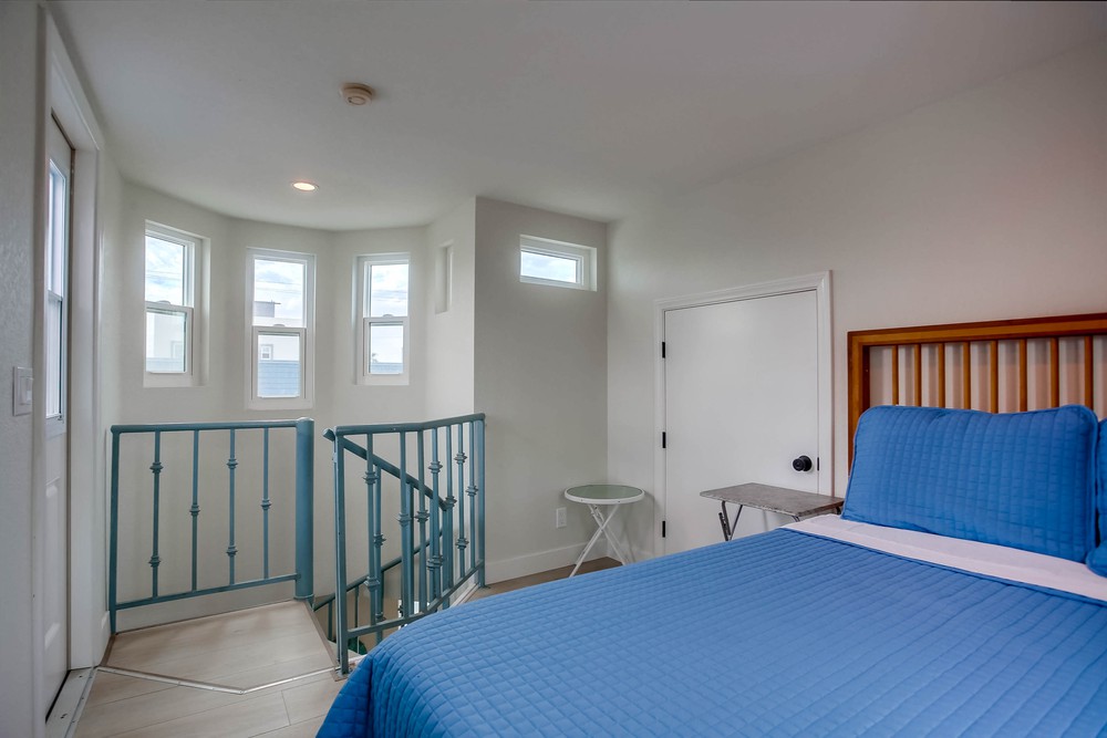 Virtual tour photo 40 of 49 for 725 York Ct