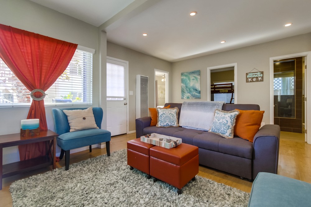 Virtual tour photo 15 of 33 for 726 Kingston Ct