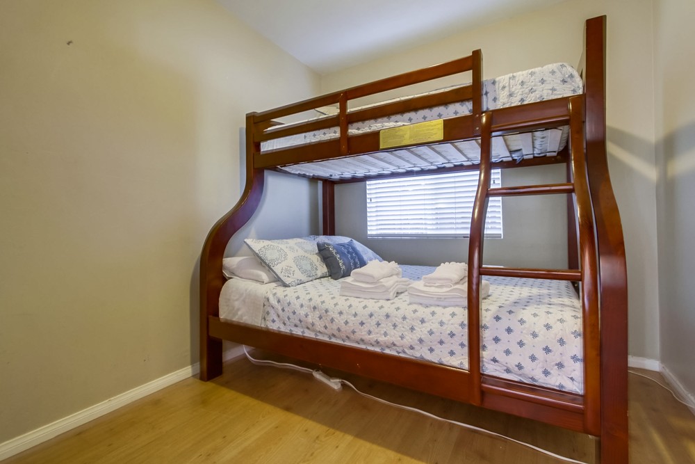 Virtual tour photo 27 of 33 for 726 Kingston Ct