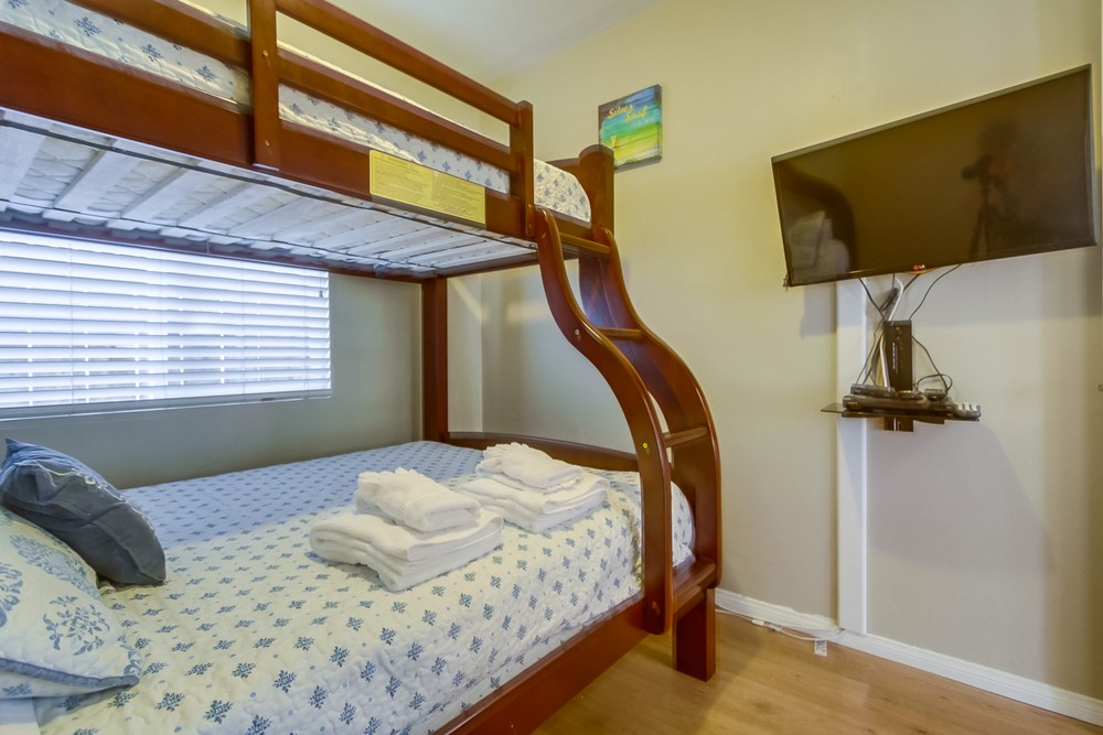 Virtual tour photo 28 of 33 for 726 Kingston Ct