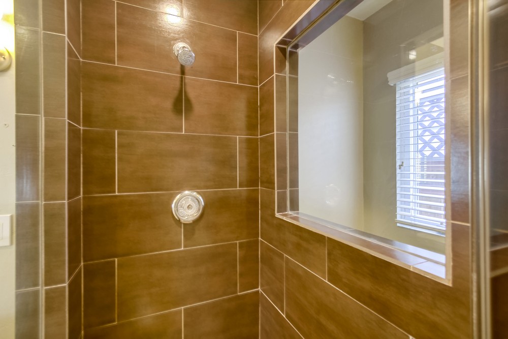Virtual tour photo 30 of 33 for 726 Kingston Ct