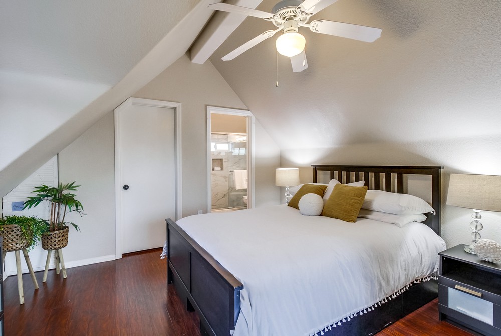 Virtual tour photo 44 of 73 for 726 Portsmouth Ct