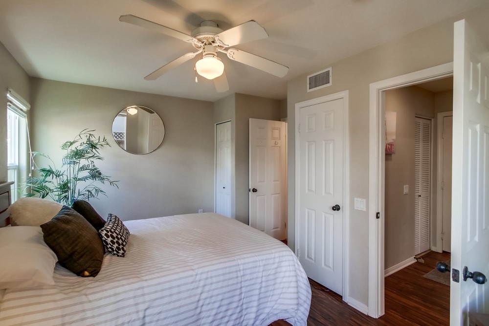 Virtual tour photo 7 of 48 for 726 Portsmouth Ct