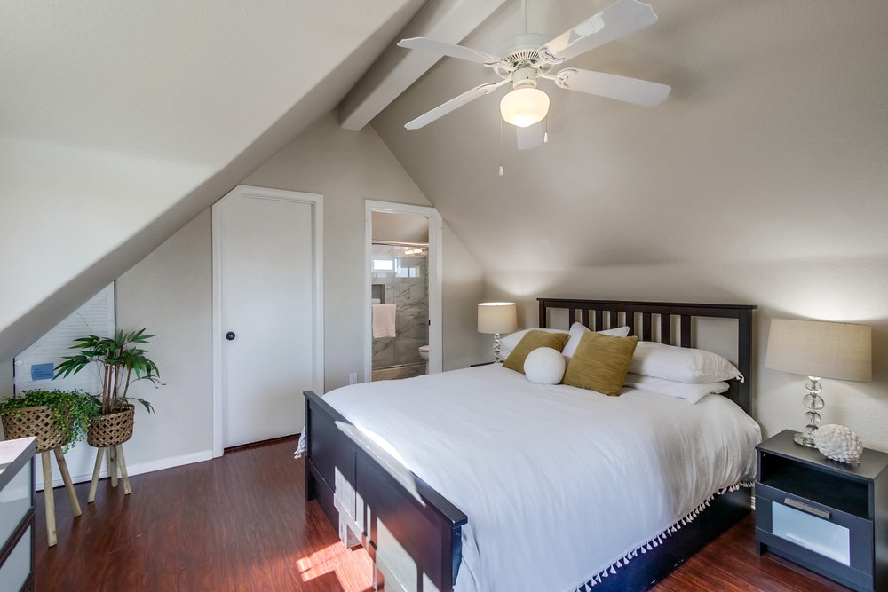 Virtual tour photo 33 of 48 for 726 Portsmouth Ct