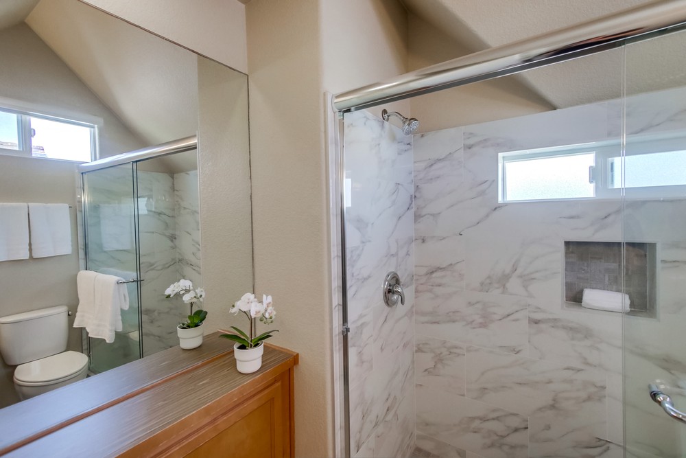 Virtual tour photo 38 of 48 for 726 Portsmouth Ct