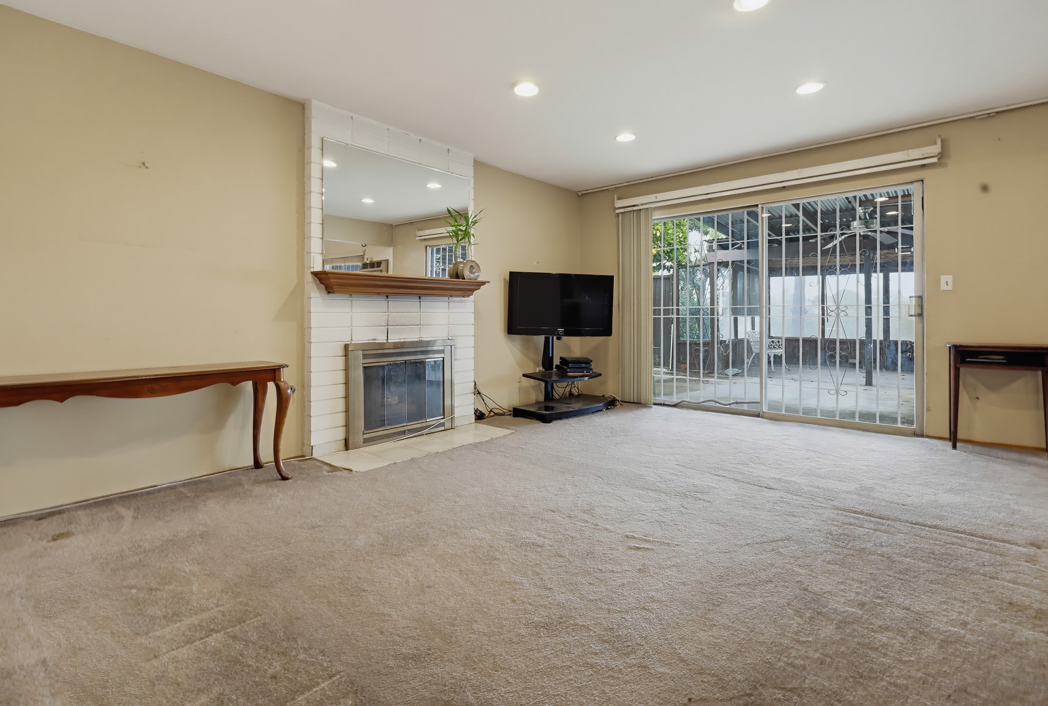 Virtual tour photo 9 of 52 for 7268 Tait St
